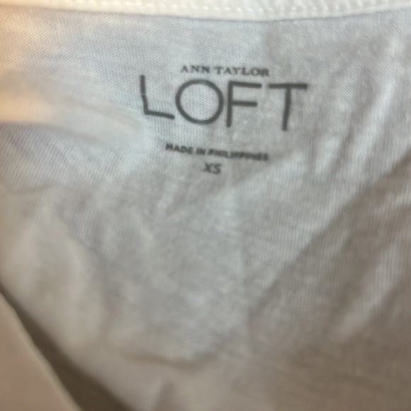 LITTLE WHITE TEE T TOP SHIRT VGUC XS V NECK RUFFLE CREAM OFF - Picture 4 of 6